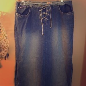 ❌ SOLD - Maxi fringe denim skirt